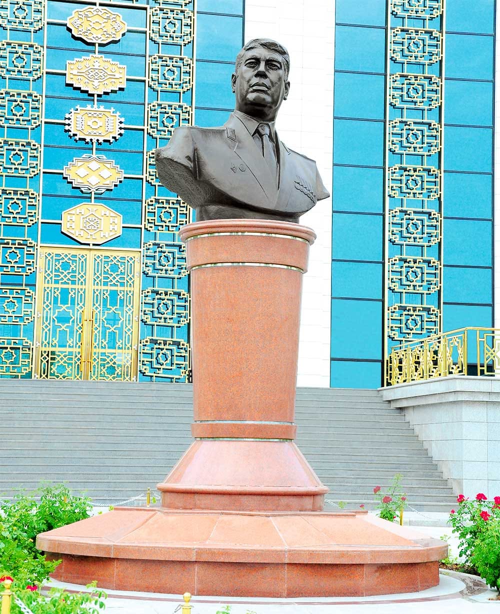 Mälikguly Berdimuhamedowyň nusgalyk ömür ýoluna bagyşlanan dabaraly maslahat geçirildi