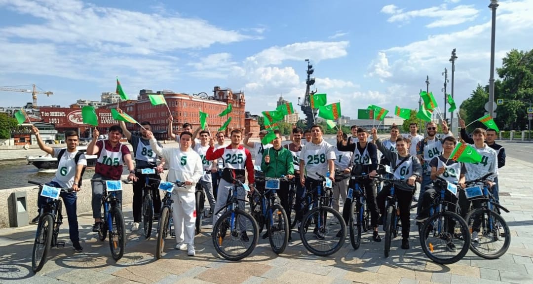 Türkmenistanyň ilçihanasy Moskwada köpçülikleýin welosipedli ýöriş gurady