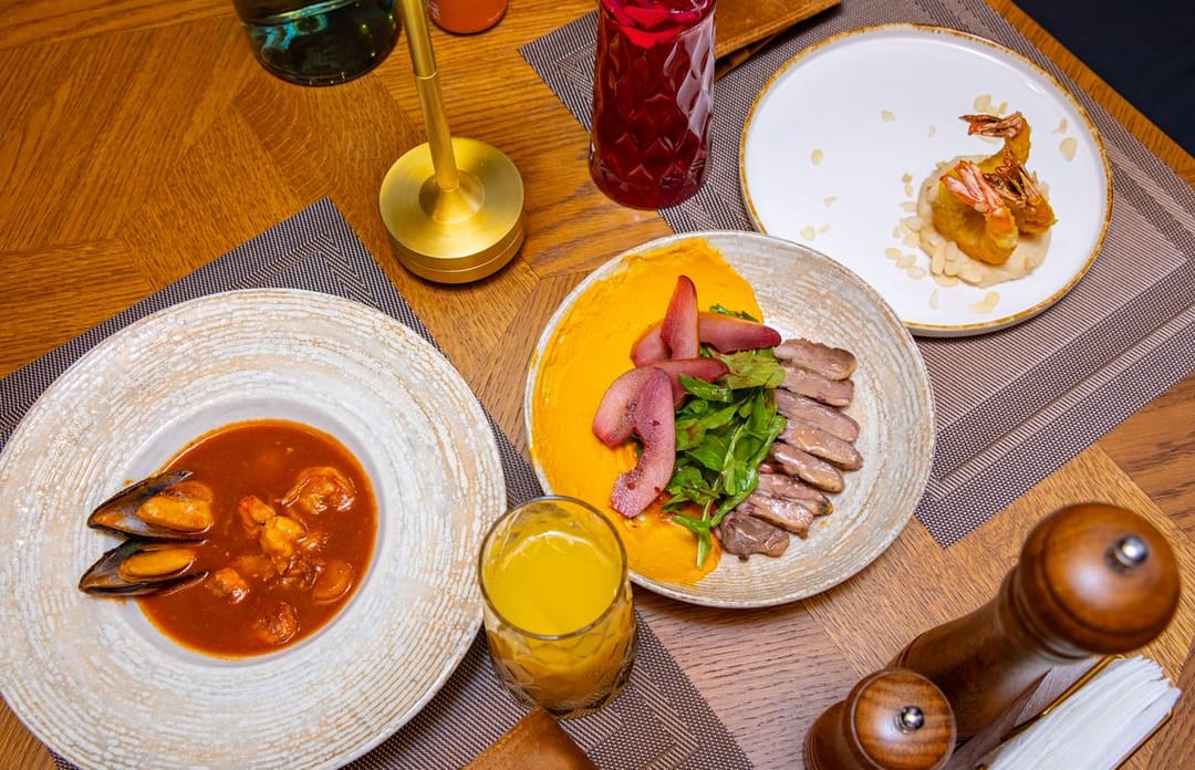 Restaurant Dejavu offers all connoisseurs of fine cuisine delivery of ready-made dishes