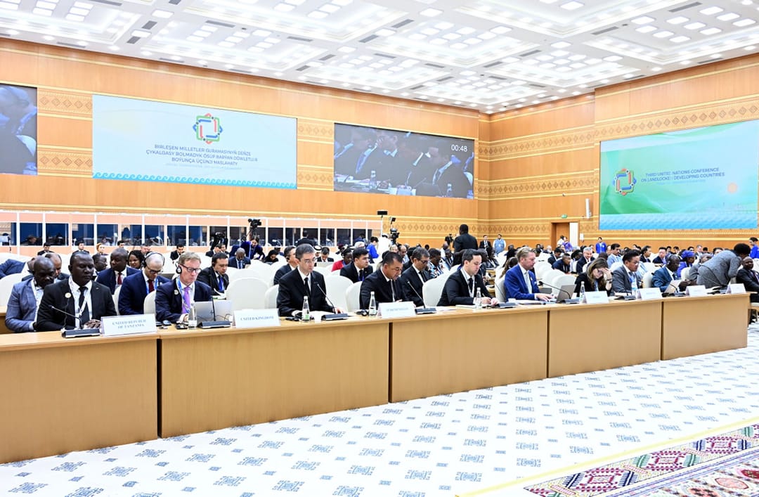 BMG-niň Awaza forumynyň çäklerinde  ýokary derejeli «tegelek stol» söhbetdeşliginiň bäşinjisi geçirildi