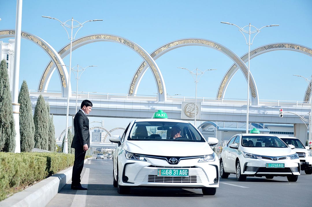 A large transport company offers a vacancy for a taxi driver in Ashgabat