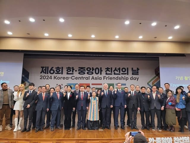 Туристический потенциал Туркменистана представлен в Сеуле на Дне дружбы «ЦА - Корея»