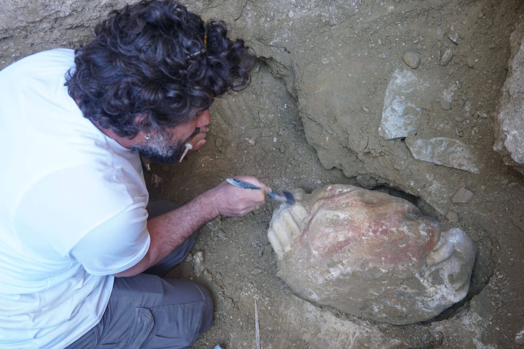 Unique antique sculptures with traces of original paint were discovered in Türkiye