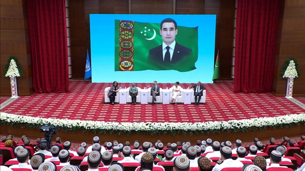 BM Orta Asya Mukim Koordinatörlerinin katılımıyla Türkmen öğrencilere yönelik eğitim kursu düzenlendi