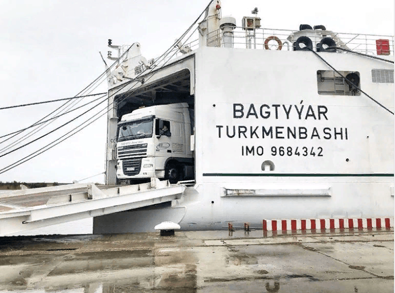 С начала 2023 года туркменские паромы на Каспии сделали 70 рейсов в Азербайджан