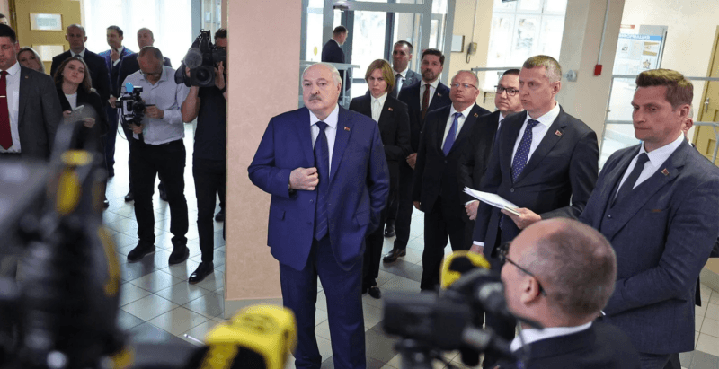 Lukaşenko «Belarusfilm» kinostudiýasyny tankyt etdi