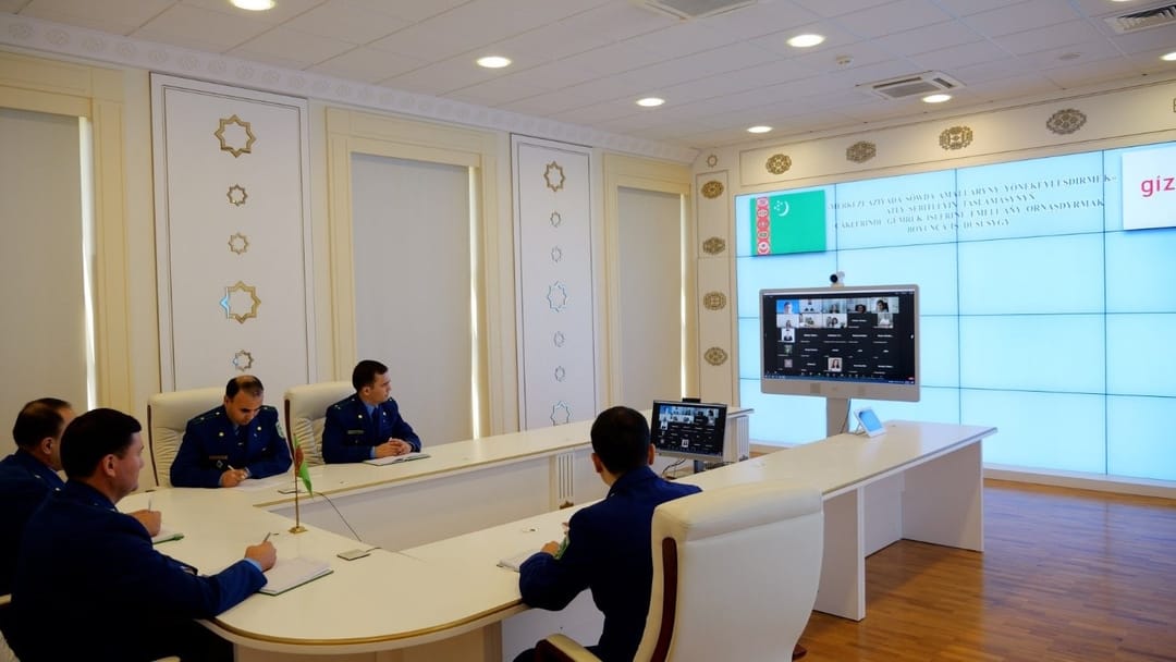 Turkmenistan customs officers improved their AI implementation skills