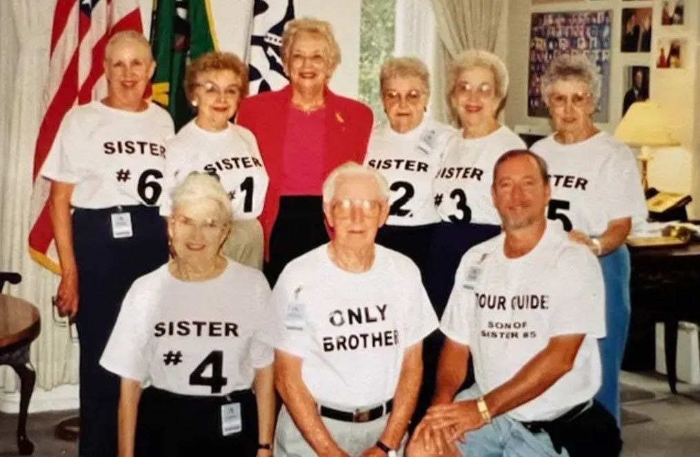 ABD'li altı kız kardeş, yaşayan en yaşlı kız kardeşler olarak Guinness Rekorlar Kitabı'na girdi