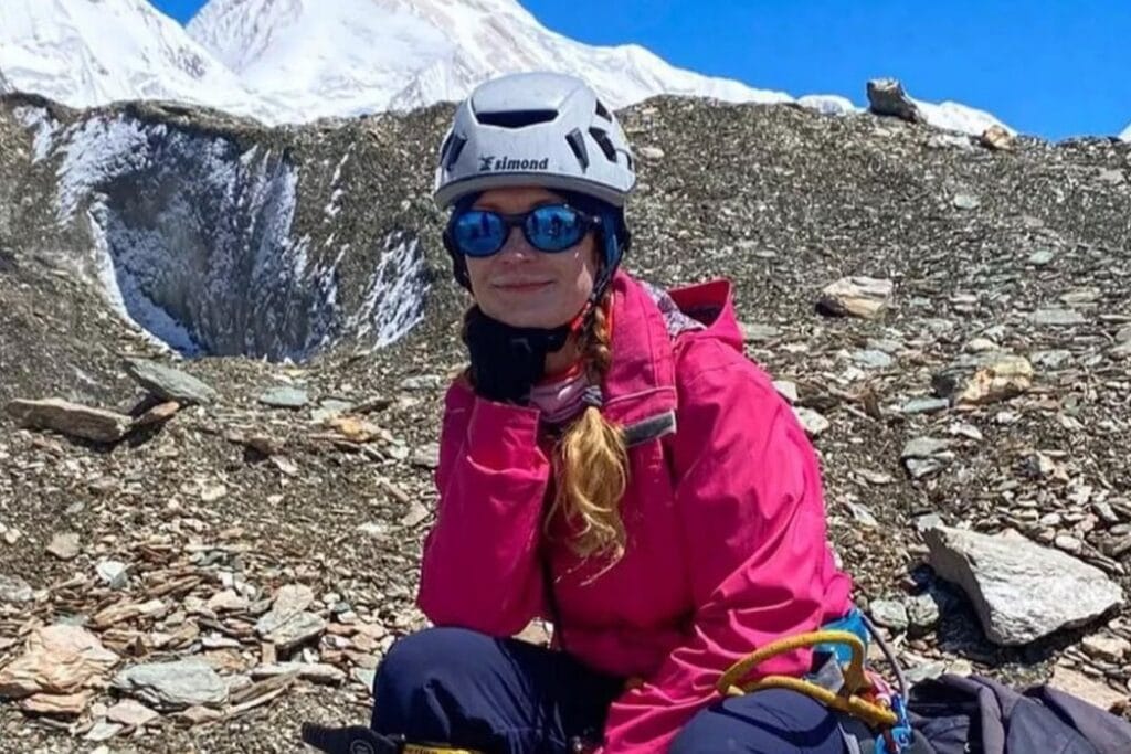 МЧС Кыргызстана признало российскую альпинистку пропавшей без вести