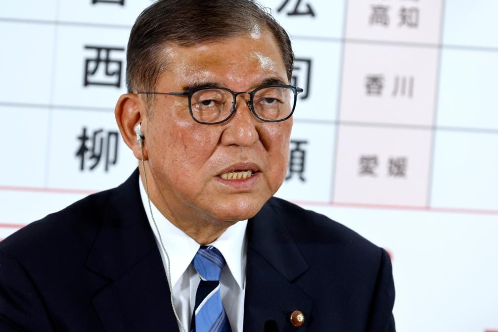 Prime Minister of Japan announced his intention to remain in office after losing the election