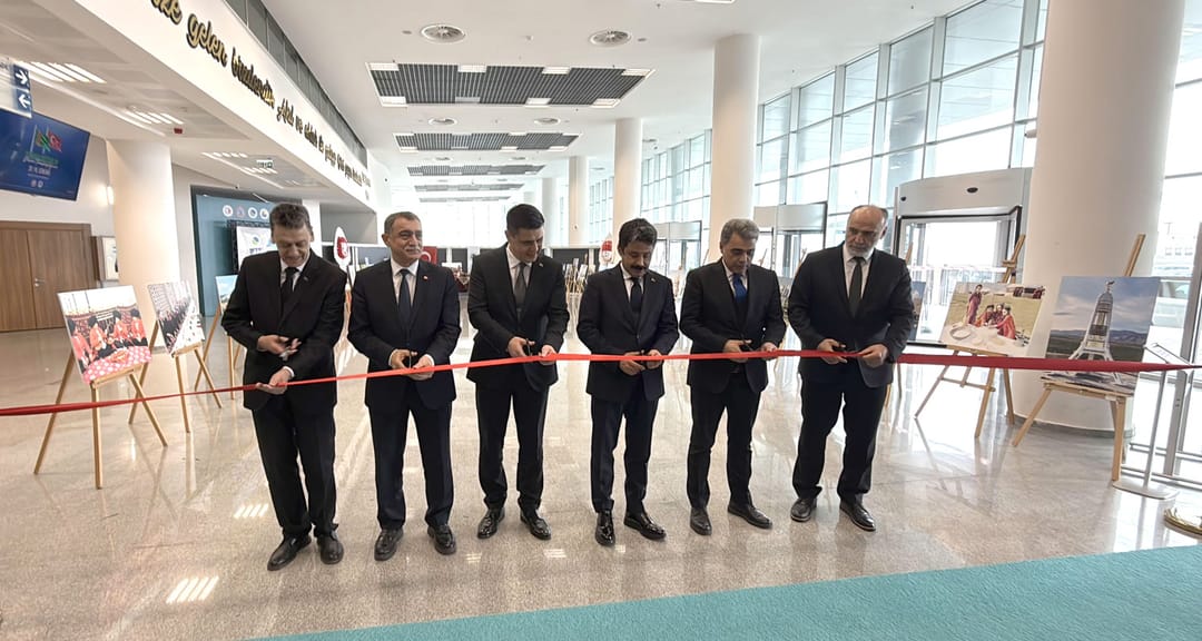 Türkiye'de, Uluslararası Barış ve Güven Yılı dolayısıyla bilimsel konferans ve fotoğraf sergisi düzenlendi