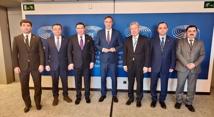 Orta Asya ülkeleri ve Moğolistan'ın büyükelçileri, AFET başkanıyla 2025 yılındaki önemli etkinliklere yönelik hazırlıkları görüştü