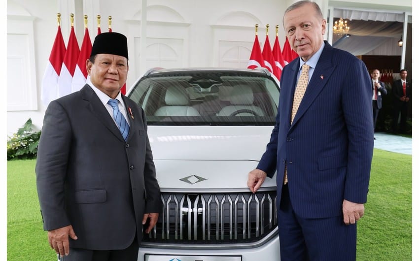 Ärdogan Indoneziýanyň Prezidentine «Togg» elektrik ulagyny sowgat berdi