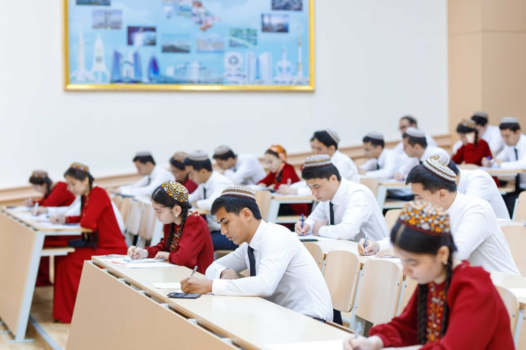 В Туркменистане прошла III Открытая международная олимпиада по мировой экономике