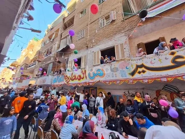 A grand table 20 streets long was laid in Cairo in honor of Ramadan