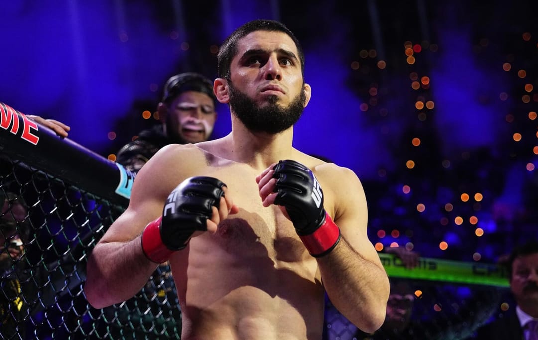 İslam Mahaçev, Renato Moicano'yu mağlup ederek UFC hafif sıklet unvanını korudu