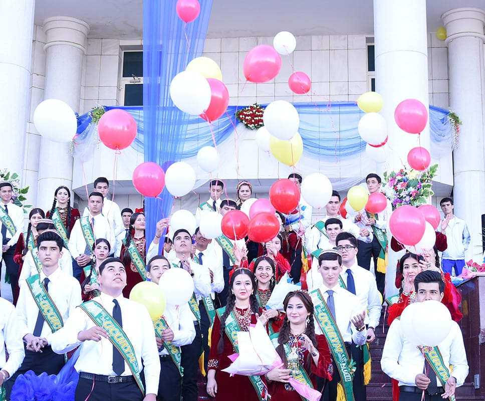 В Туркменистане для выпускников школ прозвенит «Последний звонок» 