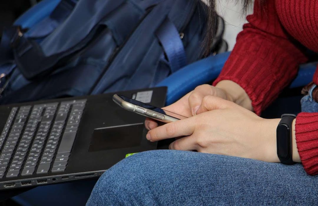 В Казахстане запустили первый бесплатный юридический ИИ-помощник