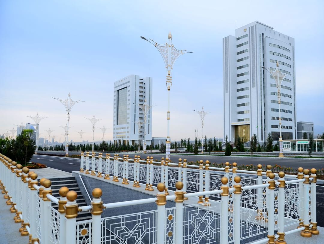 Türkmenistanyň Awtomobil mekdepleriniň birleşigi çagalary ÝHD bilen 4 ýaşdan tanyşdyryp başlamagy maslahat berýär