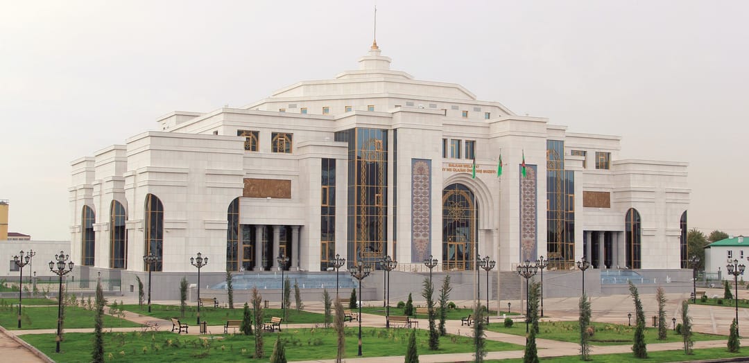 Новые хякимы назначены в двух этрапах Балканского велаята Туркменистана