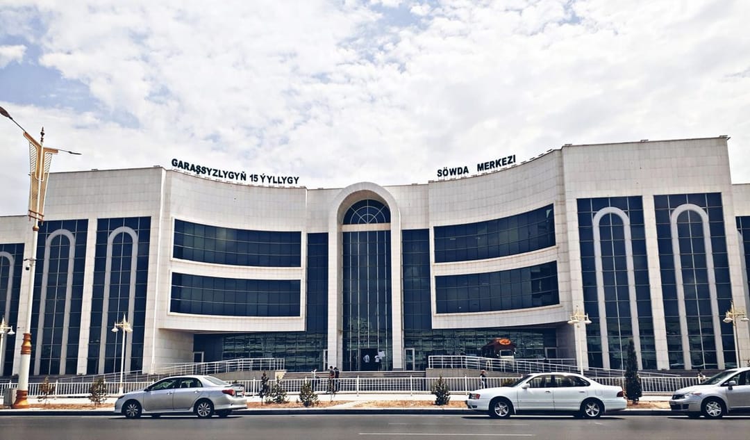 В Ашхабаде возобновил работу оптовый торговый центр «15 лет Независимости»