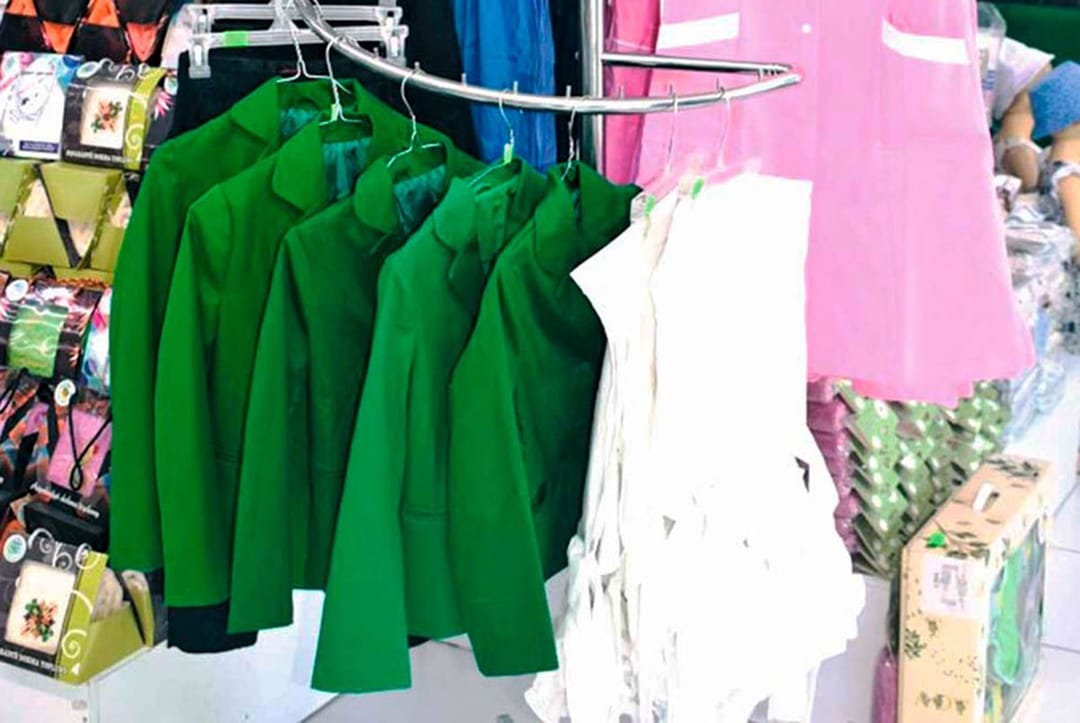 Швейная фабрика северного региона Туркменистана вносит вклад в подготовку к учебному году