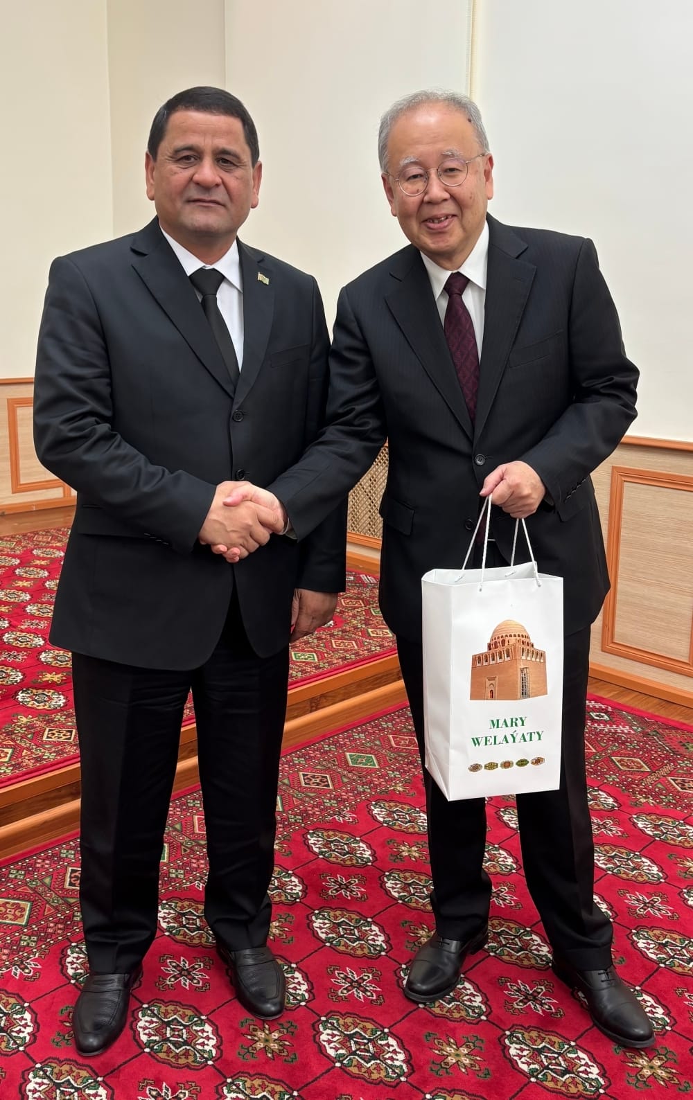 Japonya'nın Türkmenistan Büyükelçisi, Marı şehrini ziyaret ederek işbirliği fırsatlarını görüştü