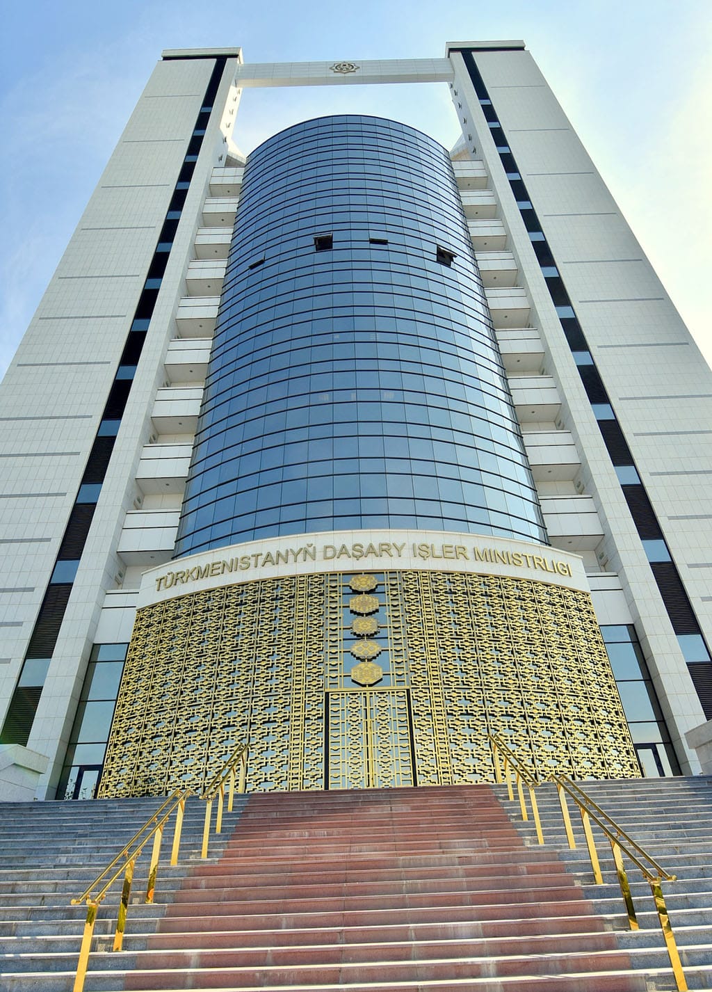 Глава МИД Туркменистана встретился с находящимися в стране экспертами ВОЗ