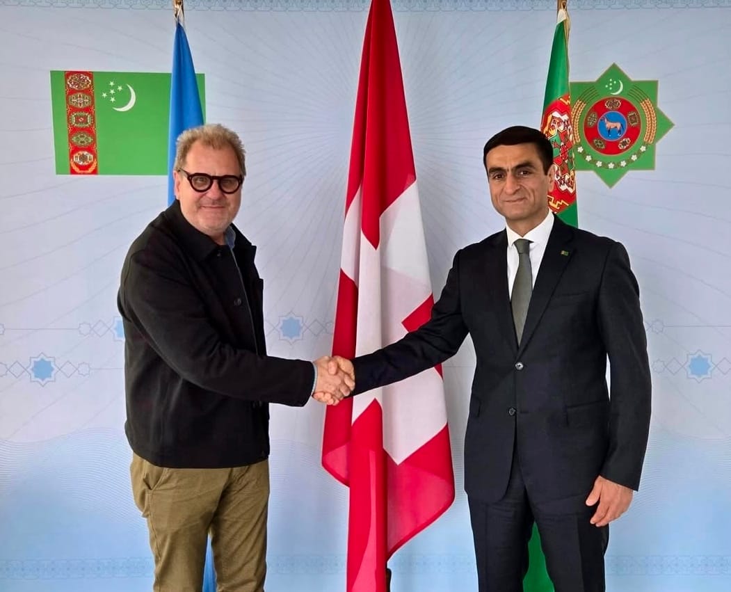 Meşhur şweýsariýaly dokumentalçy Türkmenistan barada filmi surata düşürer