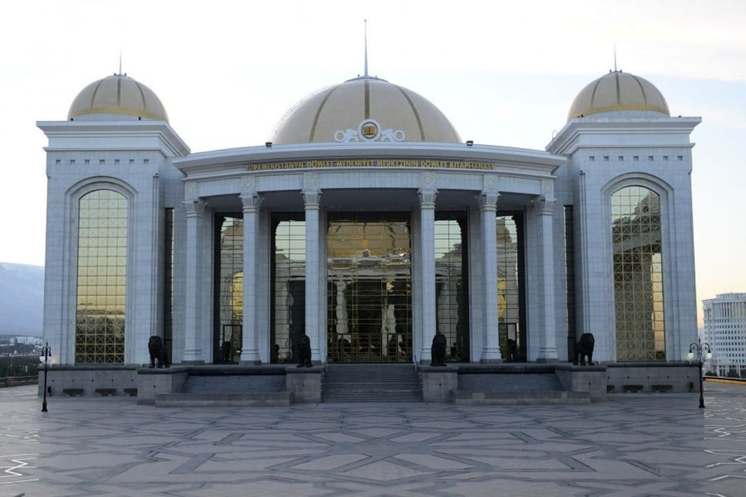 Aşgabat kitaphanasy — ilkinji türkmen okalgasy