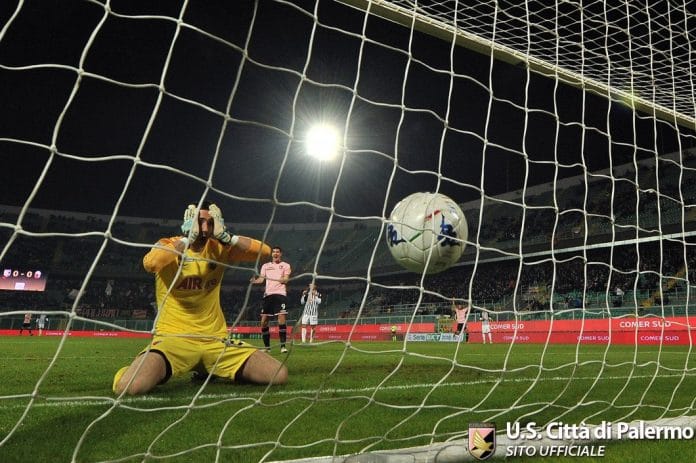 Öz derwezäňe pökgi geçirmegiň (awtogolyň) taryhy