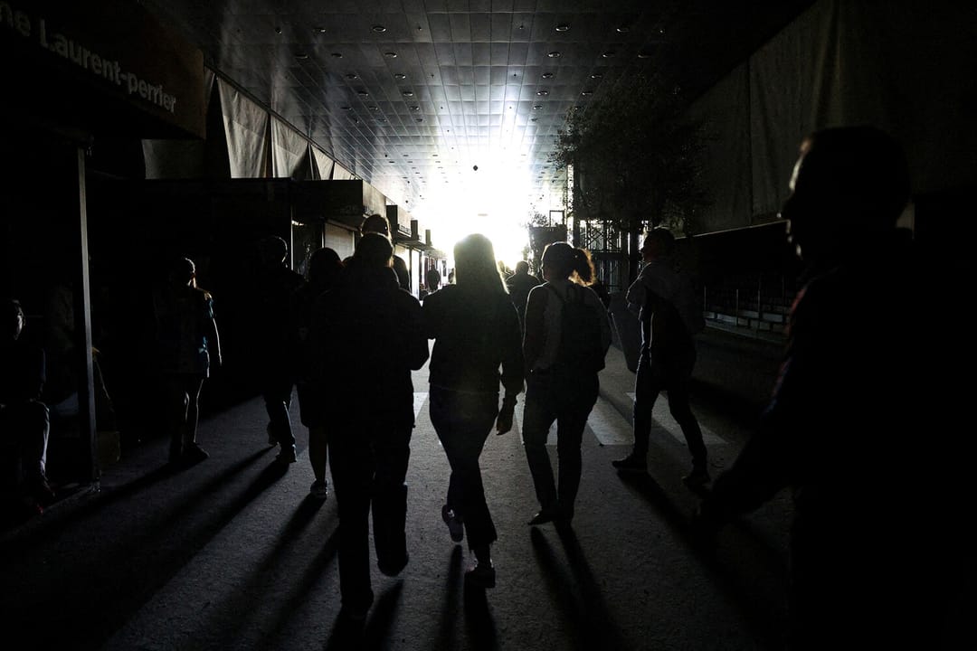 Масштабное отключение электроэнергии парализовало Испанию и Португалию