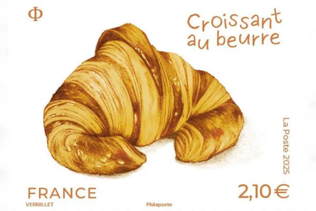 Fransa’da ‘kruvasan’ kokulu posta pulu satışa çıkarıldı