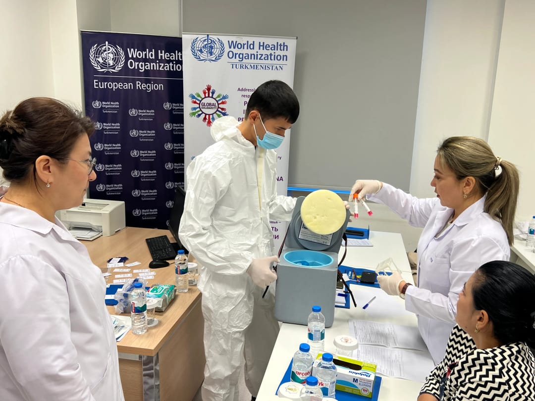 BSGG Türkmenistanda dümew we dem alyş ýollarynyň ýiti ýokanç kesellerini anyklamak boýunça okuw geçirdi