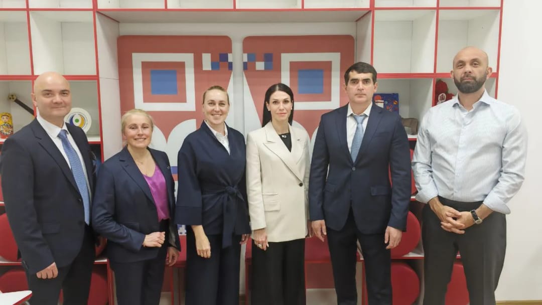 Rus lukmanlary Türkmenistana meýletinçilik işine başladylar