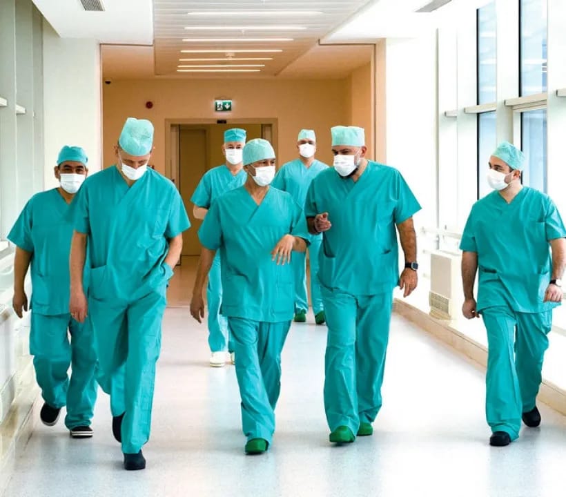 Germaniýaly neýrohirurg lukman Arkadag şäherinde saparda bolýar