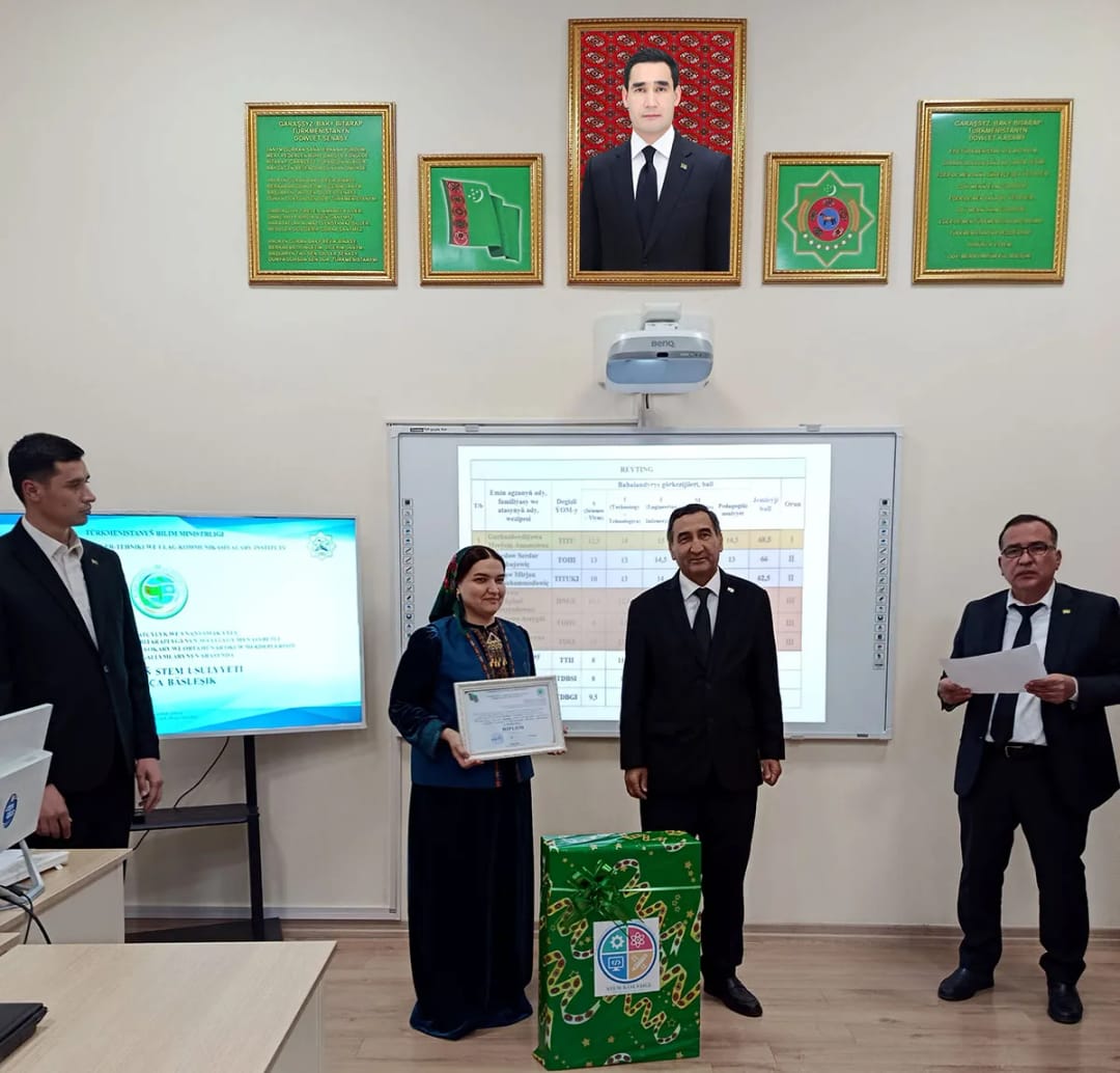 Teachers who won a competition in STEM teaching methods were awarded in Ashgabat