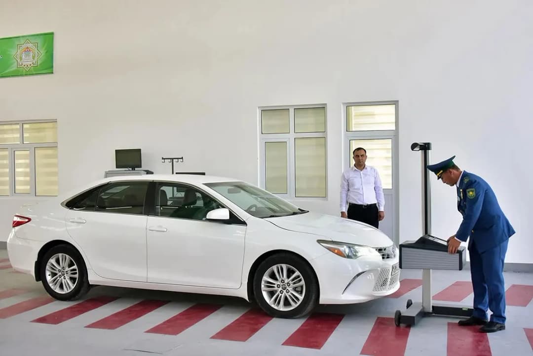 В Туркменистане изменены штрафы за нечитаемые номера и отсутствие техосмотра