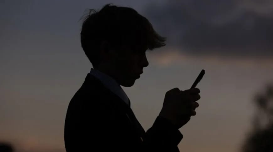 В Австралии начал действовать закон об ограничении доступа подростков к социальным сетям