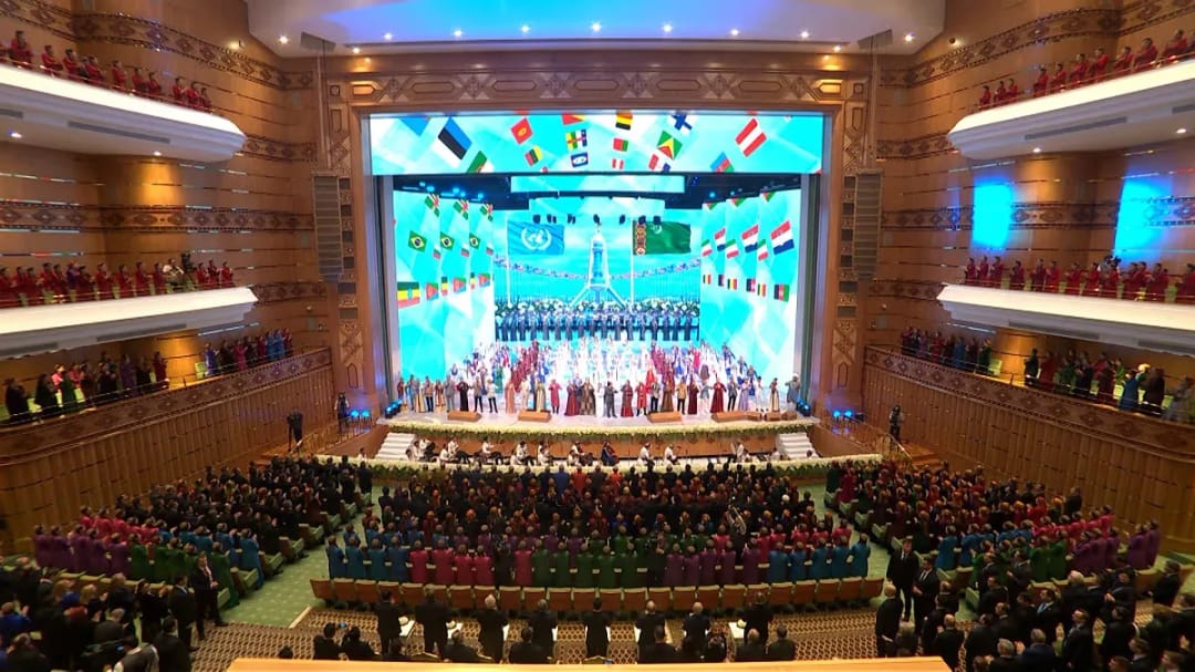 В Ашхабаде состоялся праздничный концерт в честь 30-летия нейтралитета Туркменистана