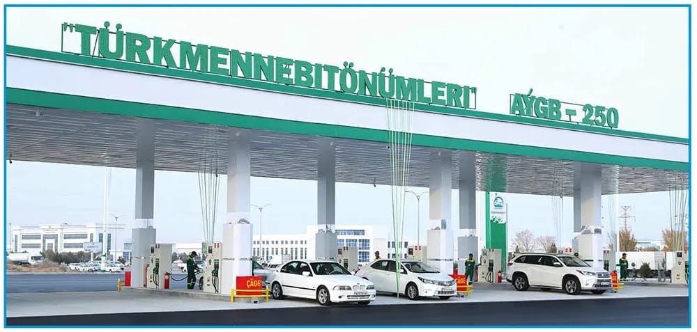 В Туркменистане открыли новую автозаправочную станцию