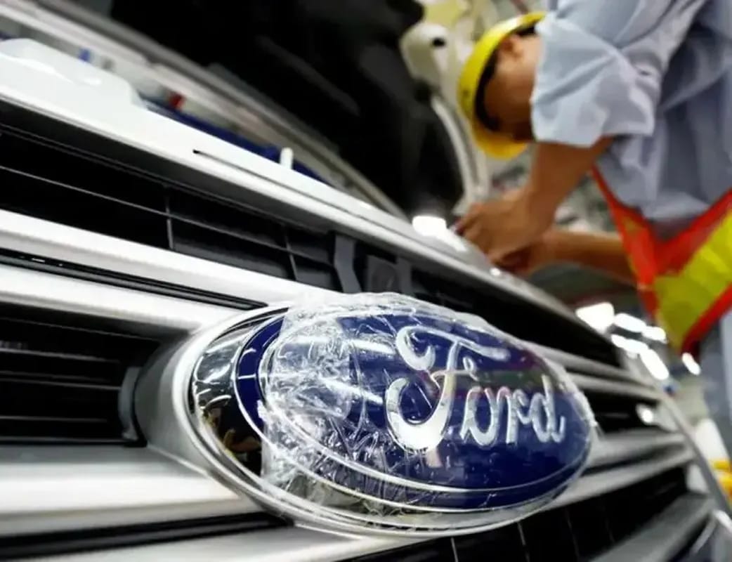 Ford отказывается от части электромобилей в пользу гибридных моделей