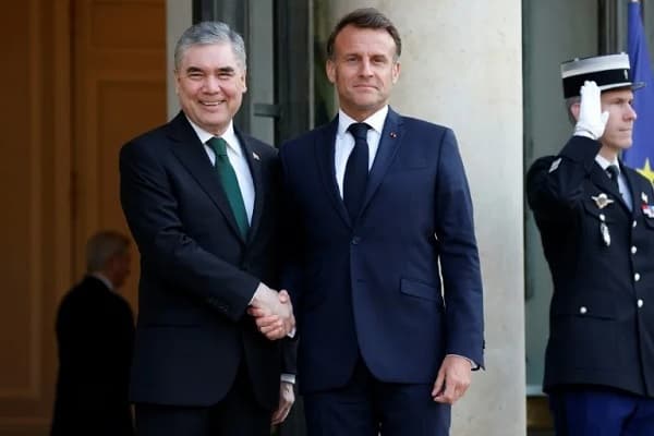 Gurbangulı Berdimuhammedov, Emmanuel Macron ile görüştü