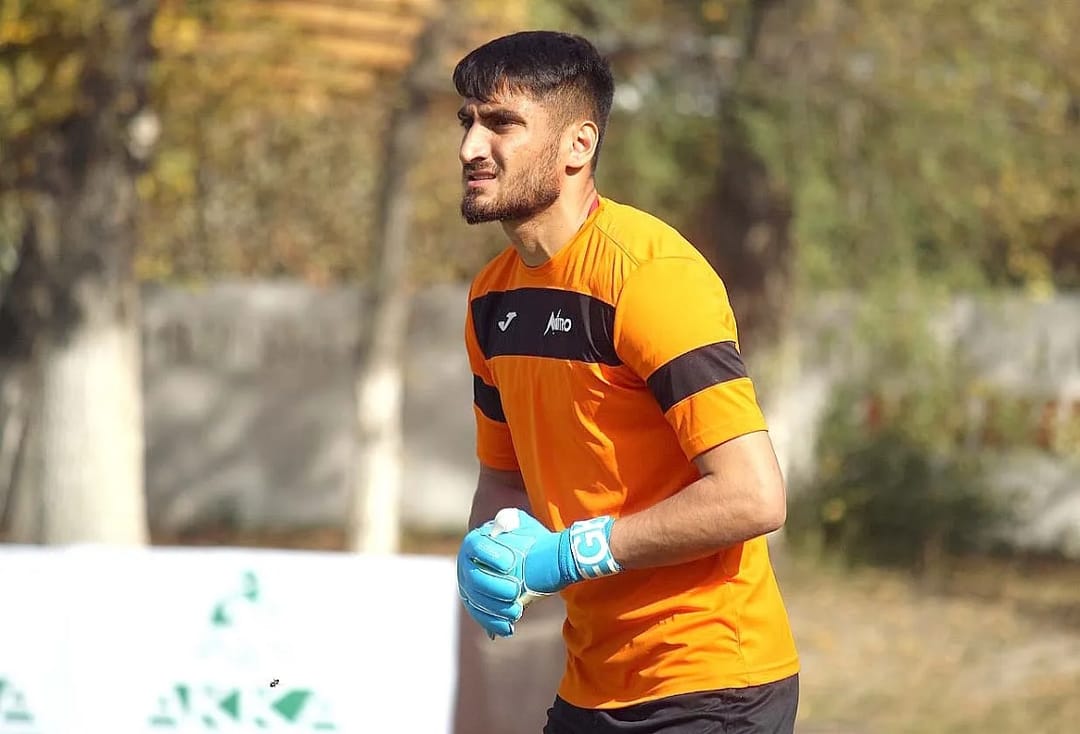 Вратарь Рахат Джапаров продолжит карьеру в «Ашхабаде»