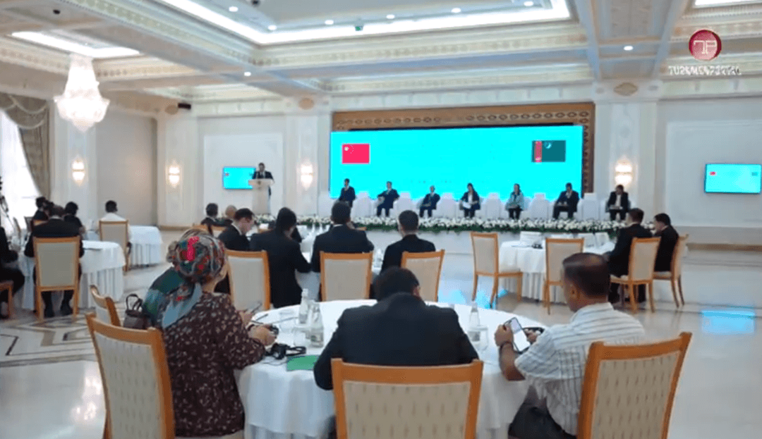 Türkmenistan bilen Hytaýyň Sinszýan-uýgur awtonom raýonynyň arasynda oba hojalyk ugry boýunça maslahat geçirildi