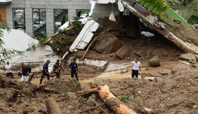 Floods hit Myanmar after earthquake