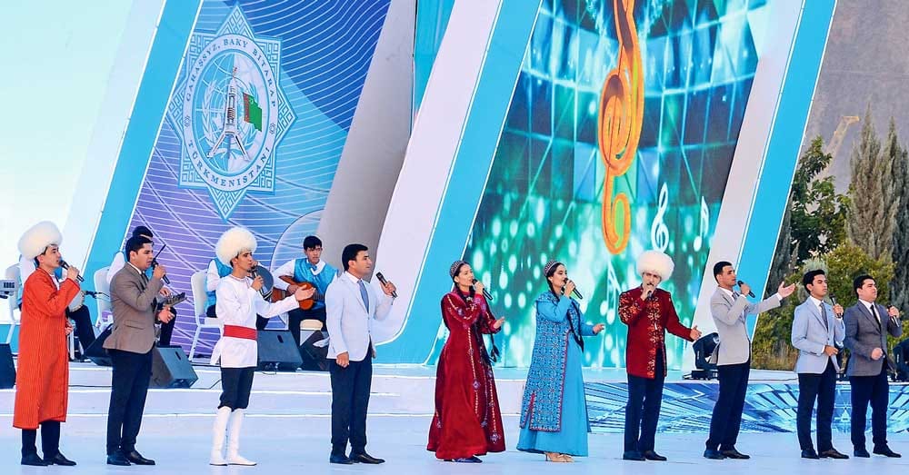 В Туркменистане в Балканском велаяте прошел отборочный тур телеконкурса «Ýaňlan, Diýarym!»