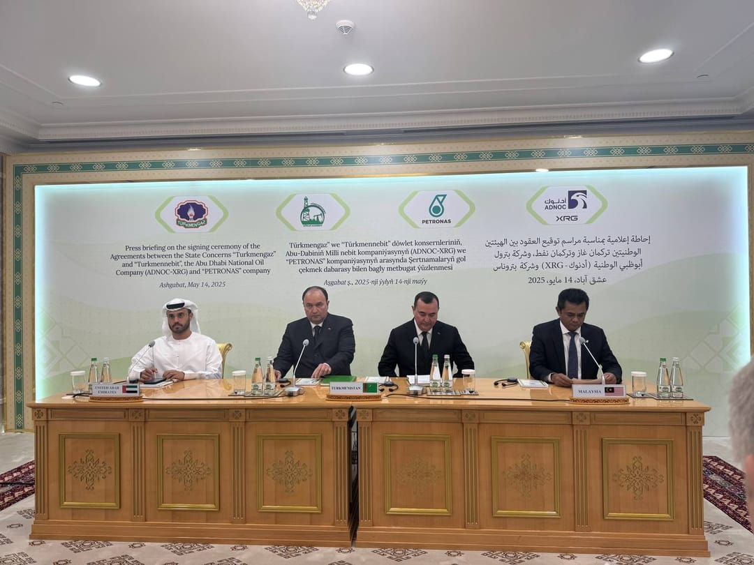 Türkmenistan «Petronas» we «ADNOC» kompaniýalary bilen ýangyç-energetika pudagyndaky hyzmatdaşlyk barada şertnamalara gol çekdi
