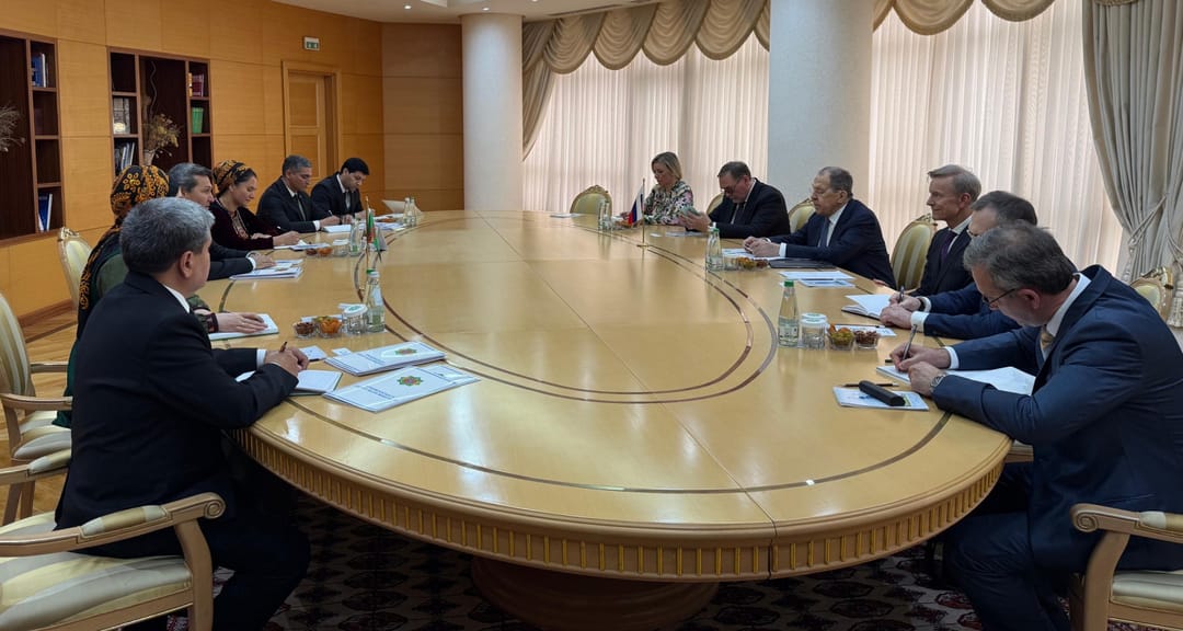 Туркменистан предложил провести саммит прикаспийских стран