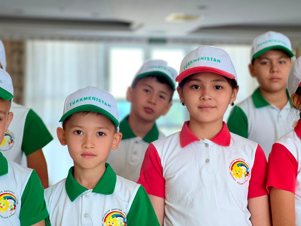 Türkmenistandaky çagalaryň tomusky dynç alyş merkezlerinde çaganyň hukuklary boýunça okuwlar geçirildi